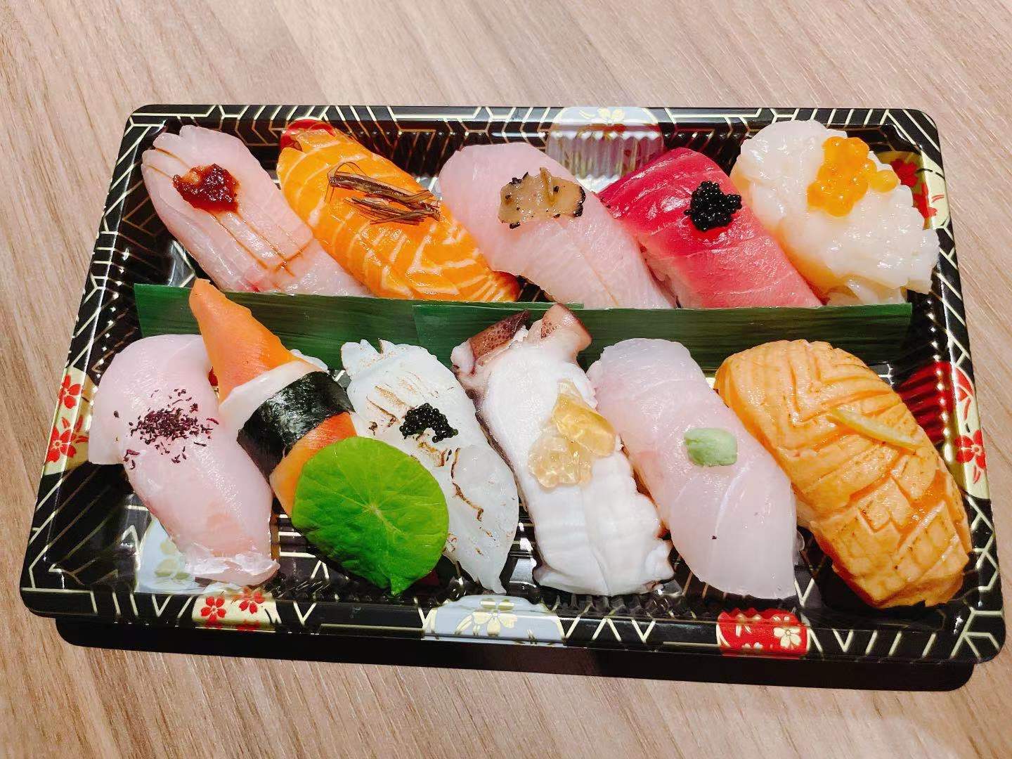 Assorted sushi set 11pcs